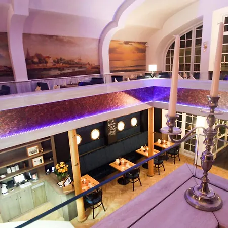 Hotel Am Alten Strom 3*