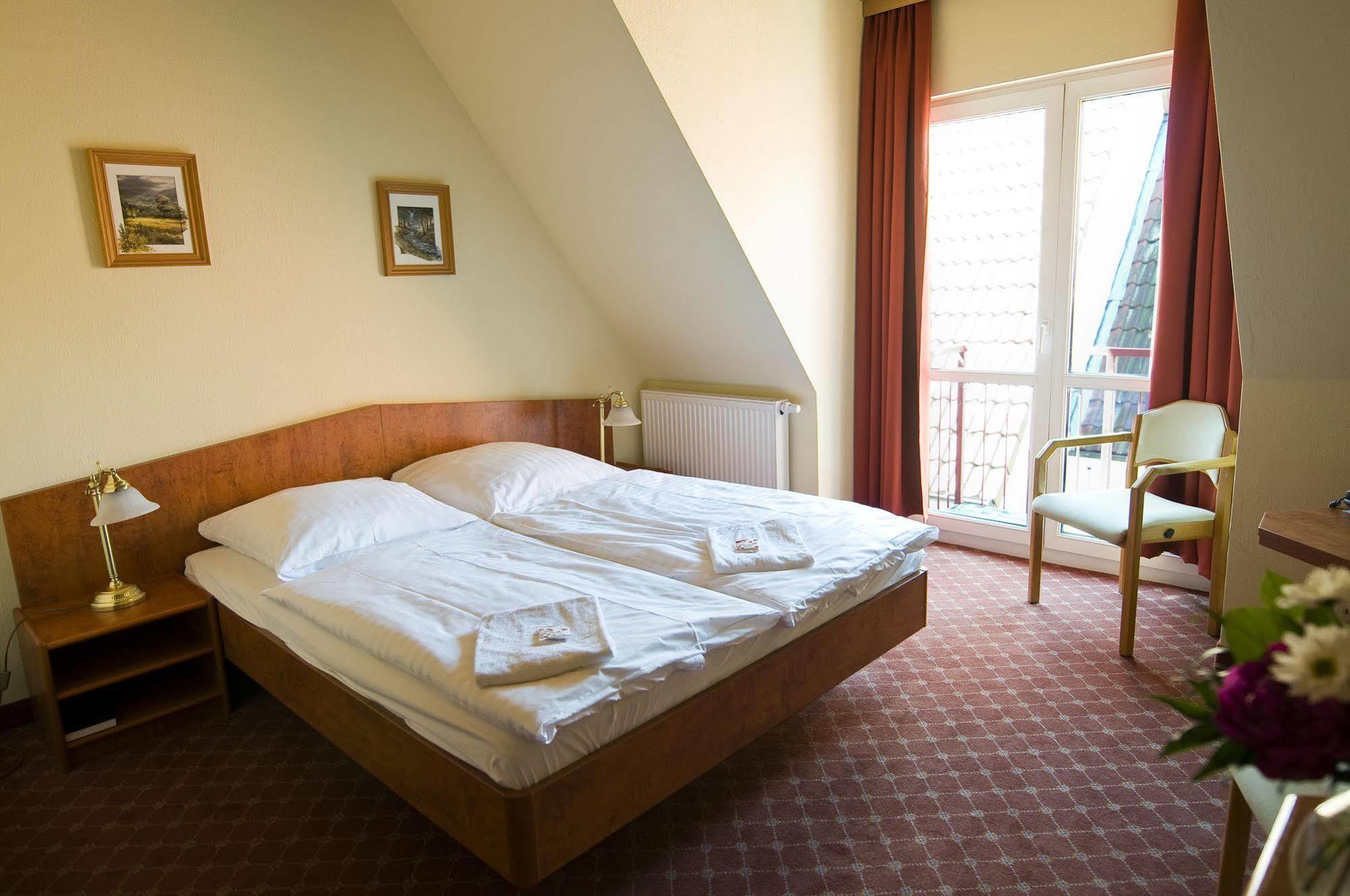 Hotel Am Alten Strom 3*
